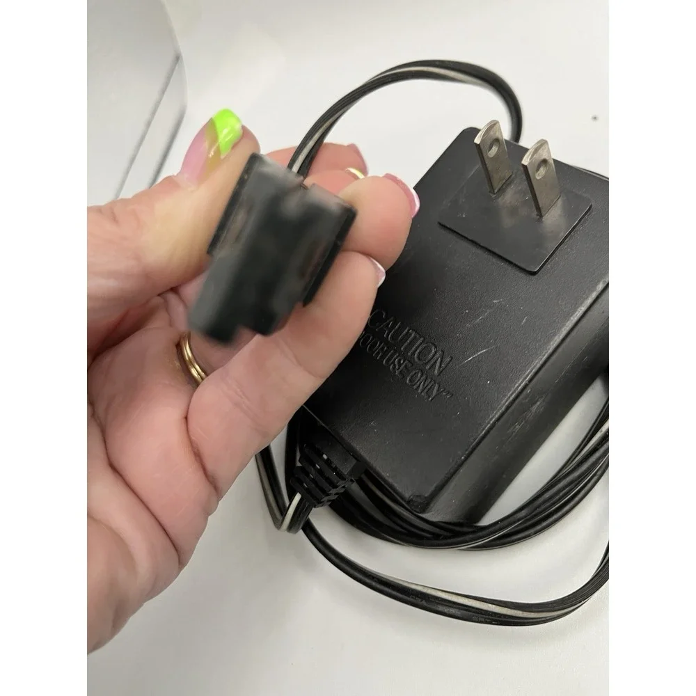 Fisher Price Power Wheels 00801-1778 12V Battery Charger‎